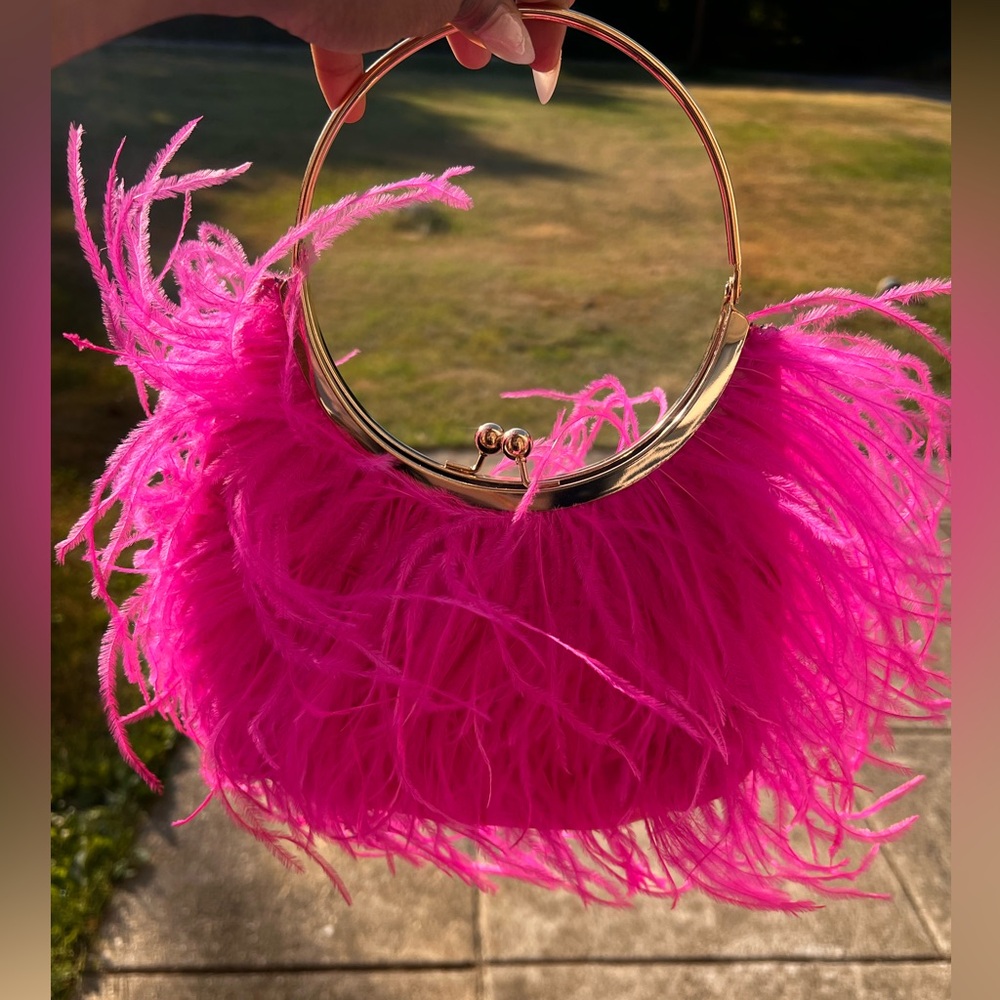 Penny Feathered Frame Bag in Fuchsia